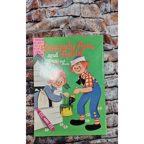 NEW Old Stock 1969 Raggedy Ann Andy Bobbs Merrell Coloring Book MINT Condition - Picture 1 of 4
